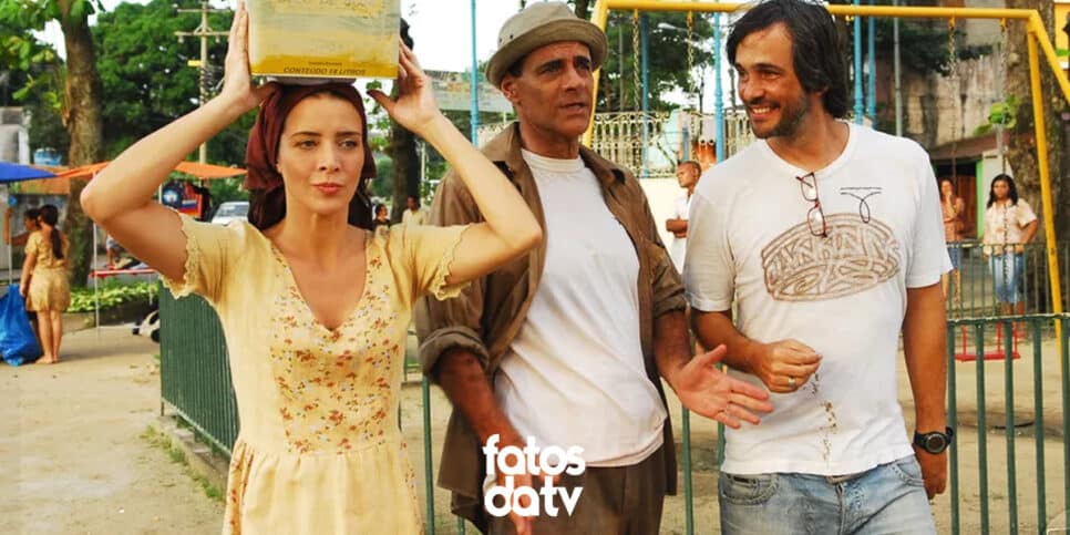Após sair da Globo, galã foi flagrado na rua vendendo sanduíches (Foto: Reprodução)