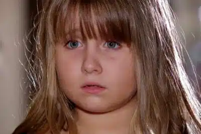 Jesuela Moro como Julia em A Vida da Gente (Foto: Reprodução/Globo)