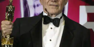 De olho na herança, mulher se casou com ator em estado terminal (Foto: Reprodução, Grammy)