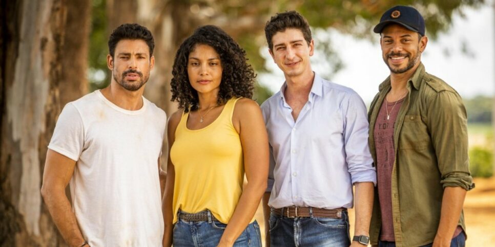 Em Terra e Paixão, Aline (Barbara Reis) que enfrenta o que for pelo futuro de sua família (Foto: Globo/João Miguel Júnior)