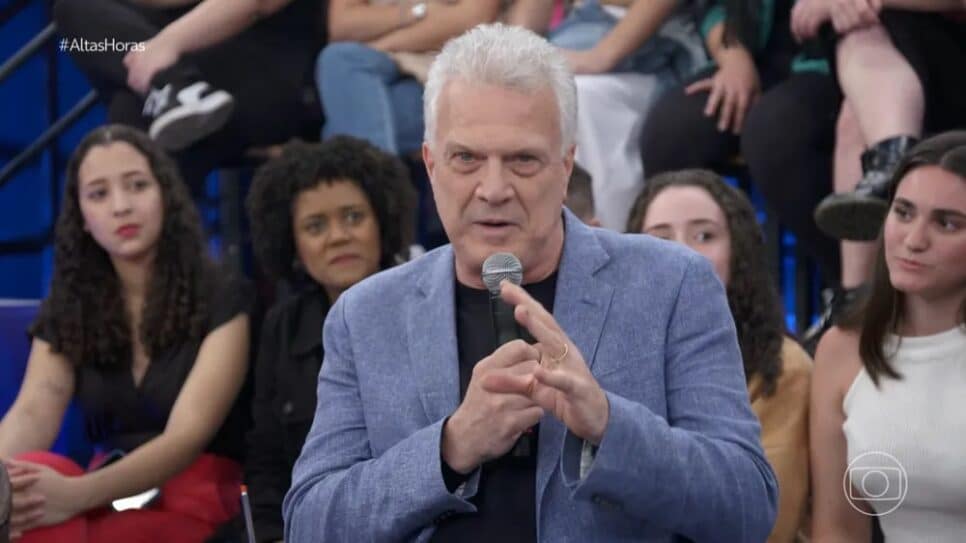 Pedro Bial faz discurso