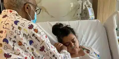 Preta Gil ao lado do seu pai lutando contra o câncer (foto: Reprodução, Globo)