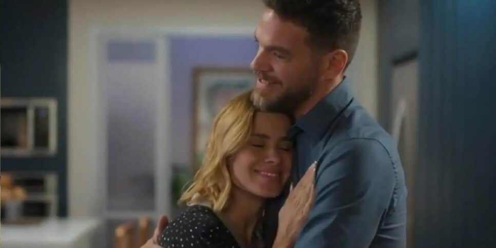 Lumiar e Theo em Vai Na Fé (Foto: Reprodução, Globo)