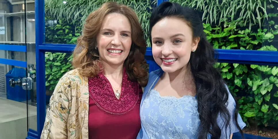 Larissa Manoela e sua mãe (Foto: Reprodução, Globo)