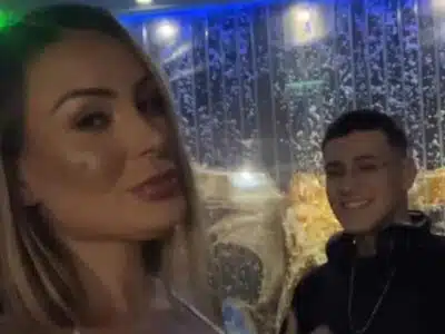 Andressa Urach ao lado de seu filho (Foto: Reprodução/Instagram)