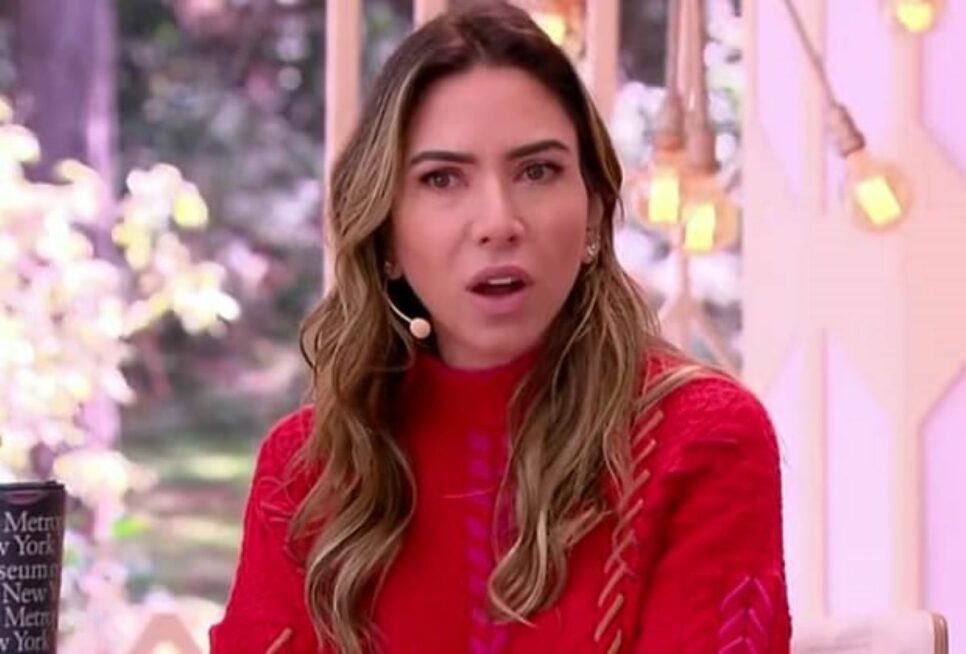 Patricia Abravanel foi detonada por ex-contratado do SBT (Foto: Reprodução/SBT)