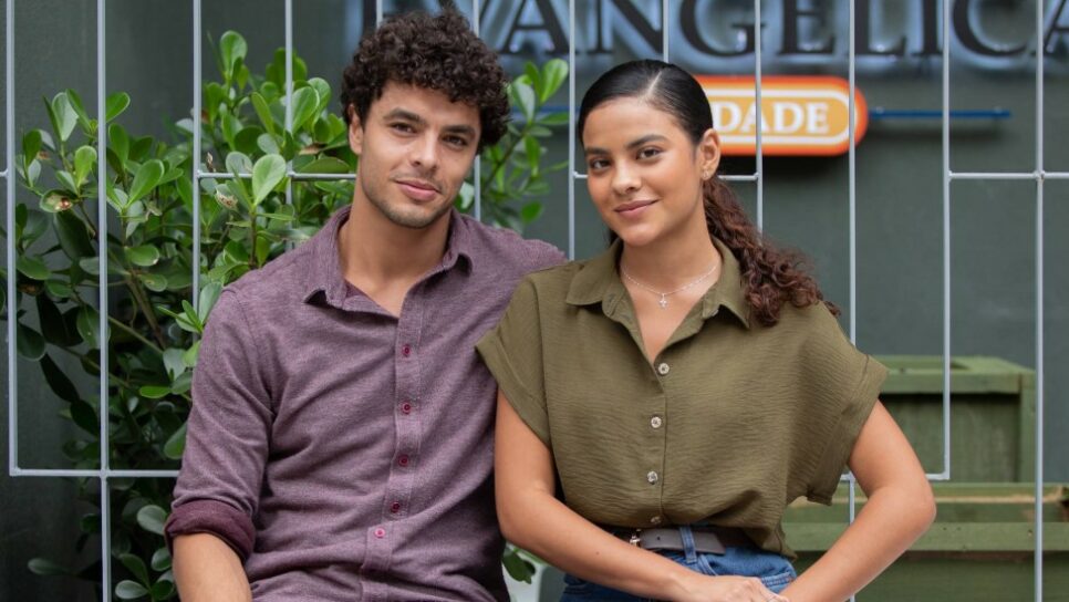 Matheus Abreu e Bella Campos em "Vai na fé" (Foto: reprodução/ Globo)