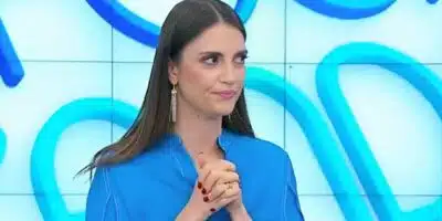 Chris Flores no Fofocalizando (Foto: Reprodução, SBT)