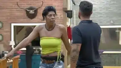 Márcia Fu e Radamés em A Fazenda 15 (Foto: Reprodução/Record)