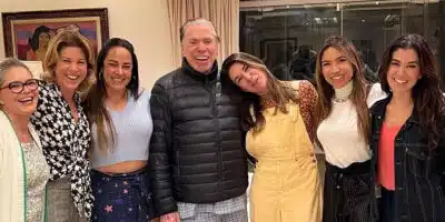 Silvio Santos e suas seis filhas (Foto: Reprodução - Instagram)