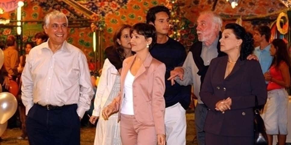 Elenco de Mulheres Apaixonadas (Foto: Reprodução - Globo)