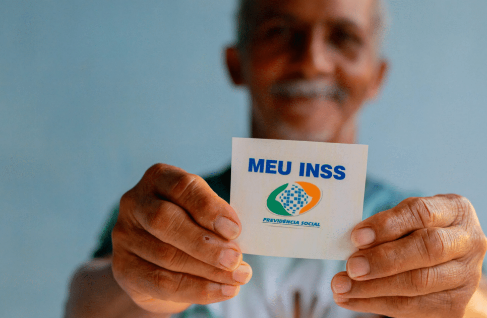 INSS lança comunicado que impacta aposentados beneficiados!