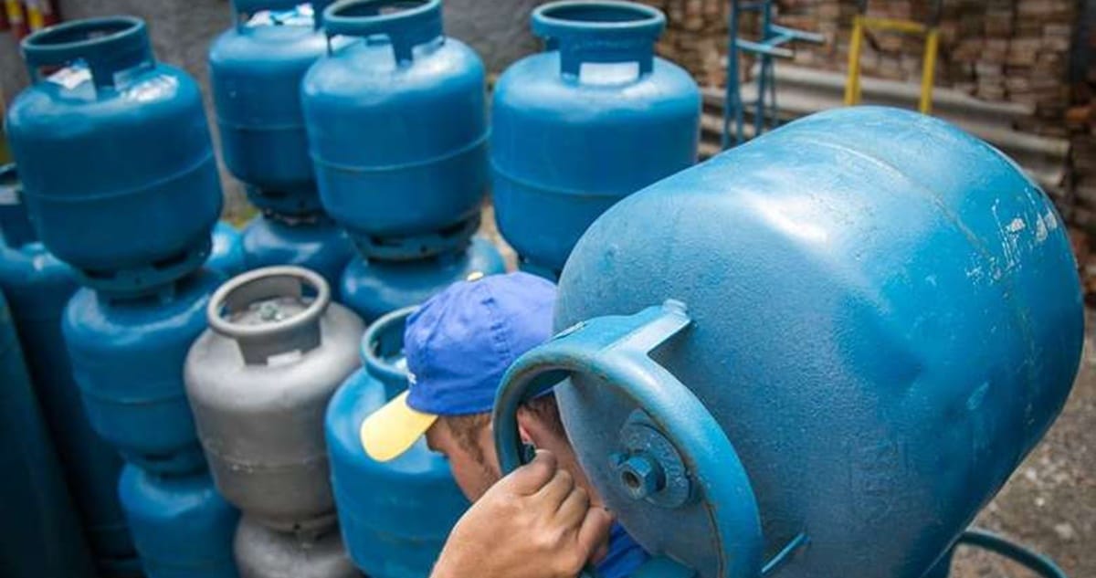 Benefício na compra do gás de cozinha começa a ser pago em Junho a 6 milhões de brasileiros (Foto; Reprodução/ Internet)