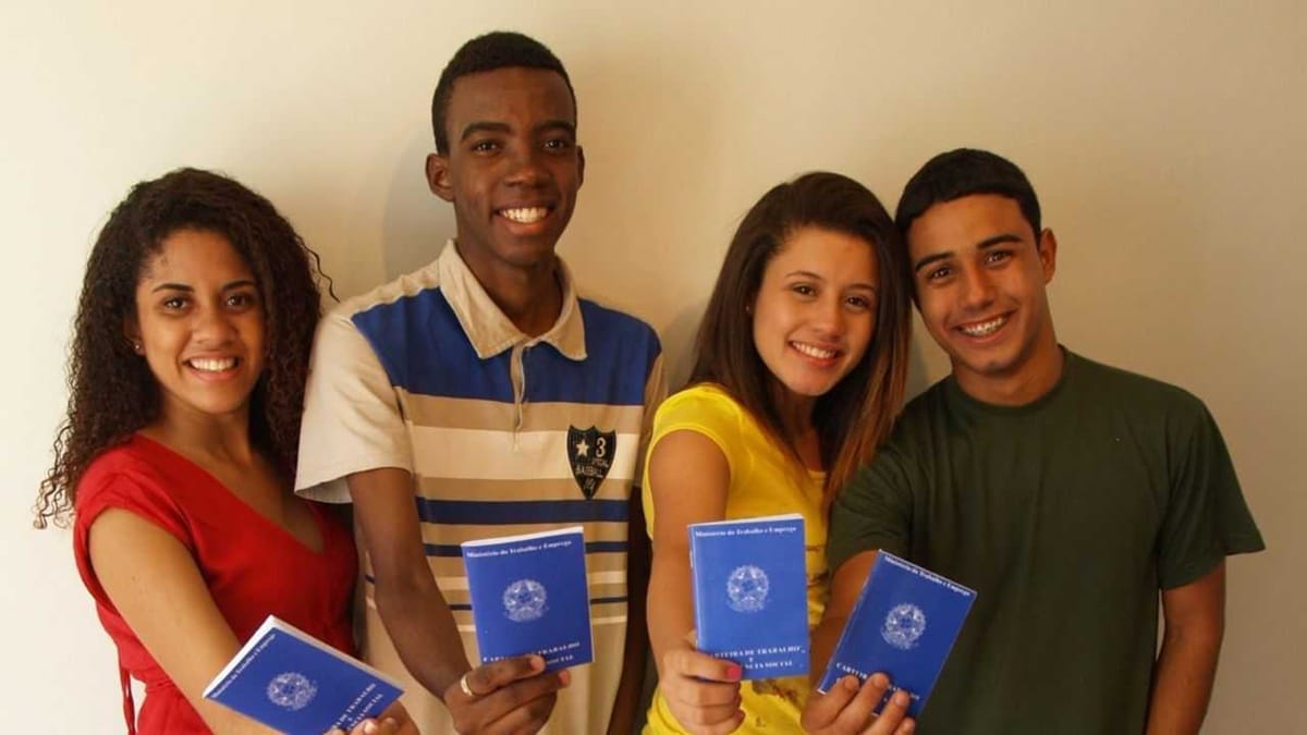 Trabalho garantido aos jovens que têm mais de 18 anos e Ensino Médio Completo (Foto: Reprodução/ Internet)